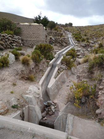 El Molino canal d'irrigation.JPG